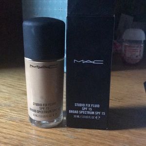 Mac nc20 studio fix fluid foundation