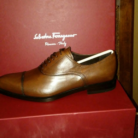 Salvatore Ferragamo size 8.5