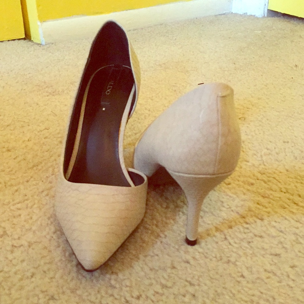Never worn aldo heels