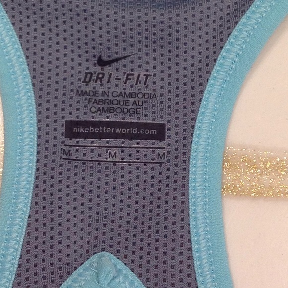 Nike workout top - Picture 3 of 3