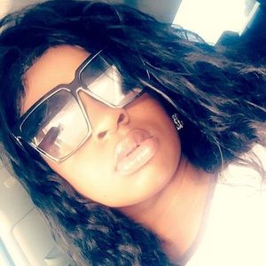 Meet your Posher, Alexus