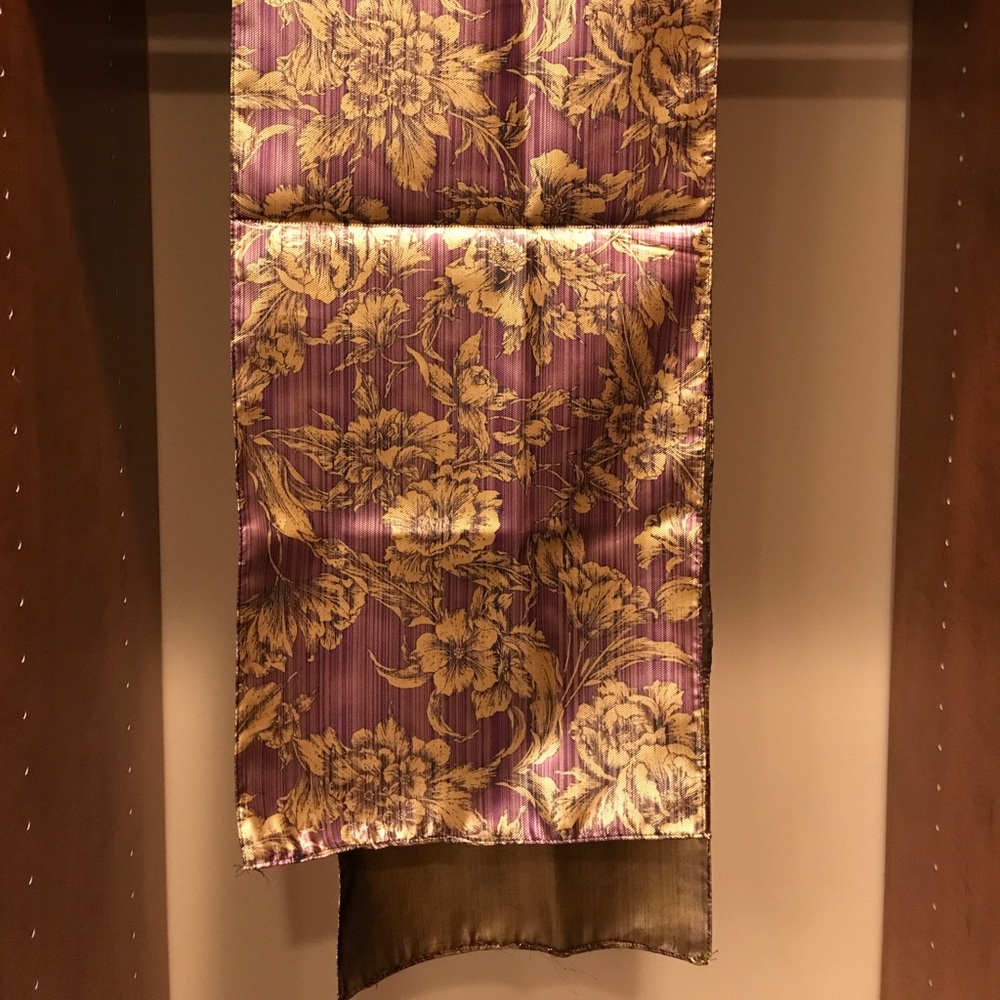 Elegant scarf