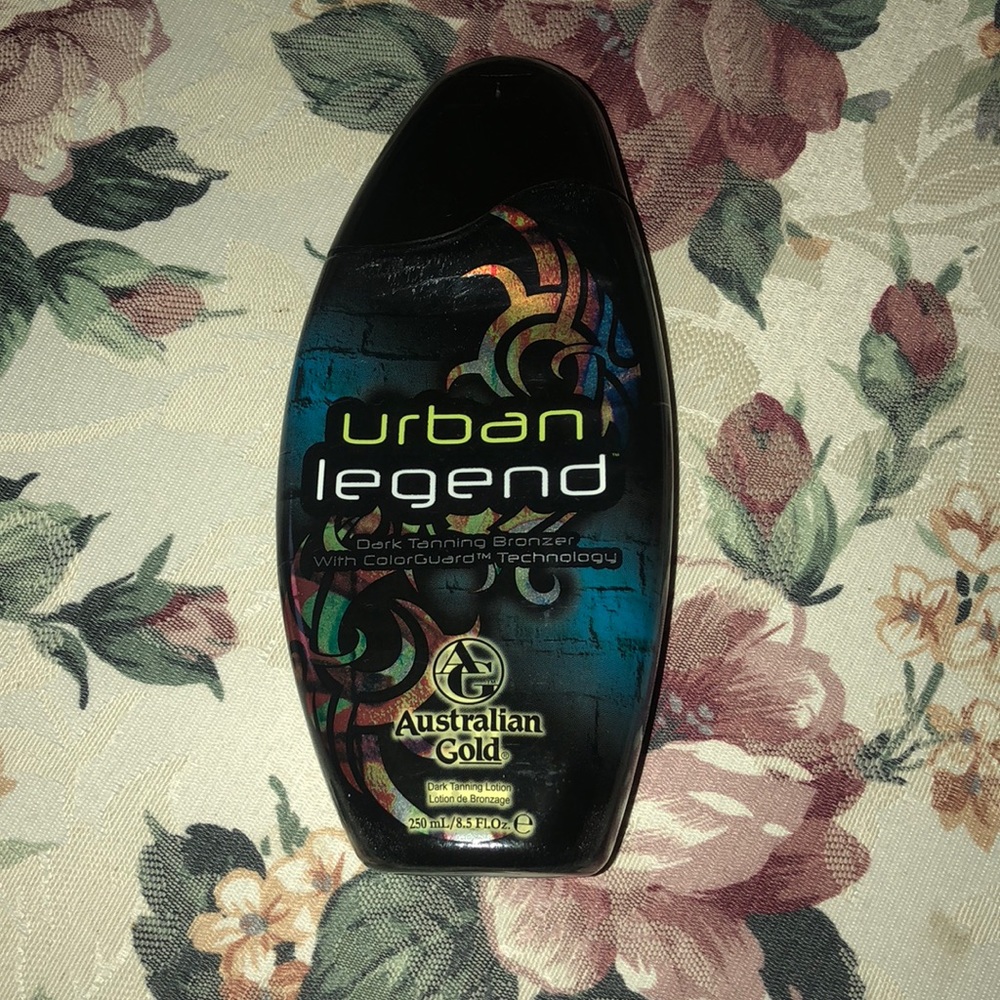Urban legend Dark Tanning Oil with bronzer
