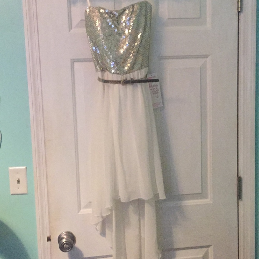 Promgirl New White Dress