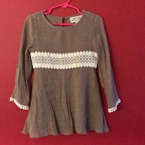 Dressy shirt with lace detail