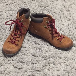 Brown suede ankle boots!