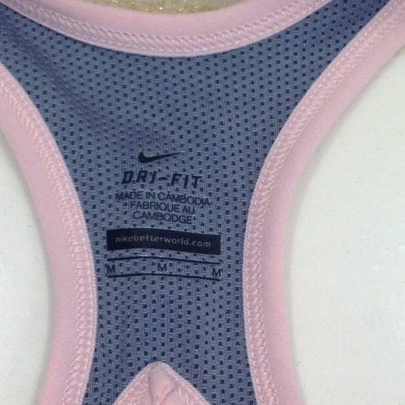 Nike workout top - Picture 3 of 3