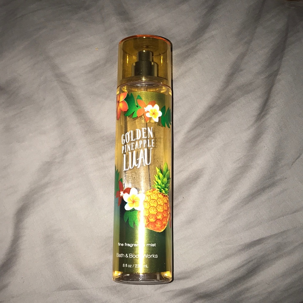B&BW pineapple luau