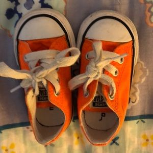 Converse Toddler Size 4 EUC