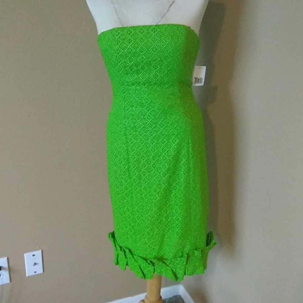NWT Muse Strapless Green Dress Sz 4