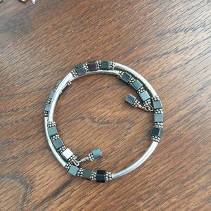 Adjustable beaded bracelet