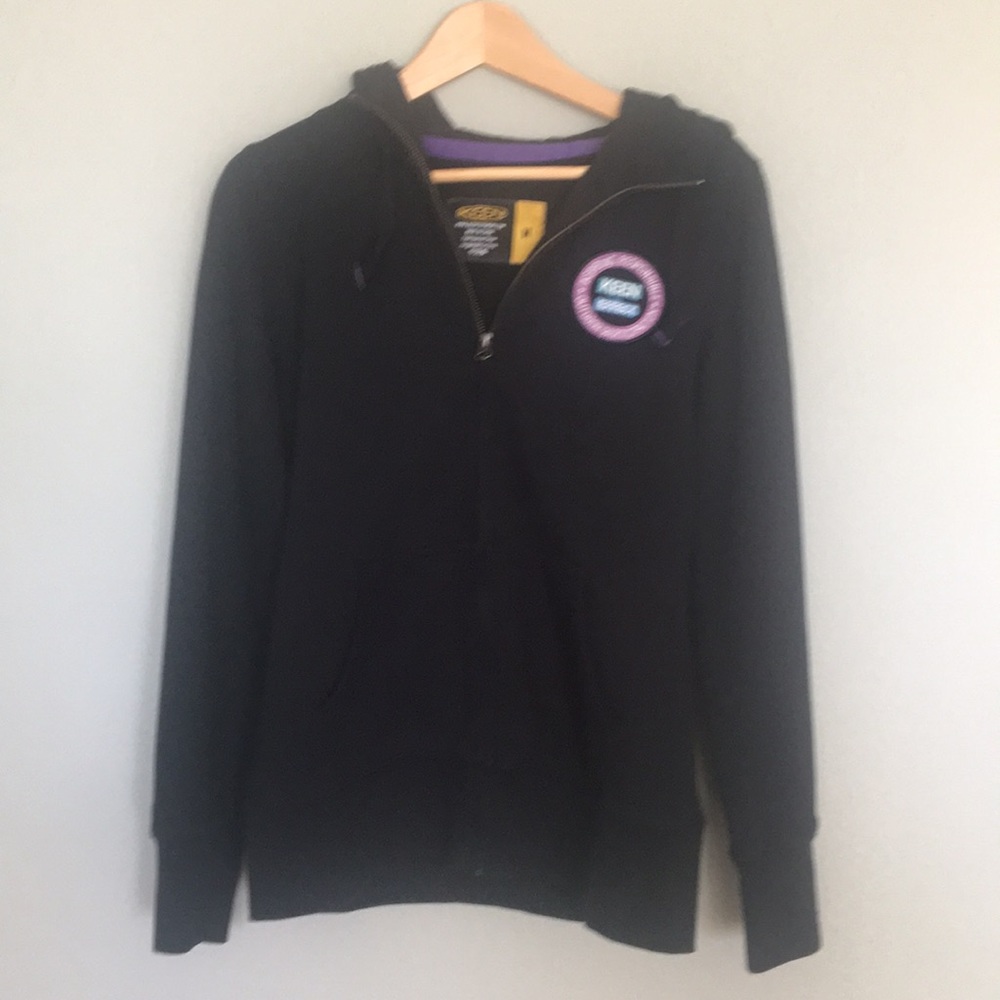 NWOT Keen zip-up hoodie, size M.