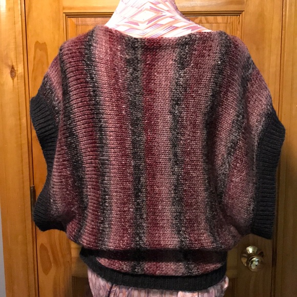 Bat wing sweater - Picture 2 of 7