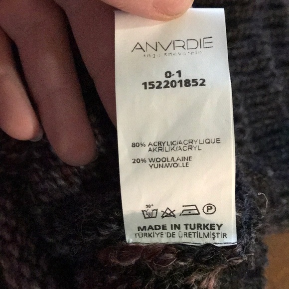 Bat wing sweater - Picture 4 of 7