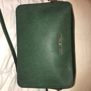 Michael kors large jet set travel cross body