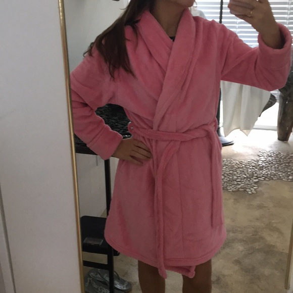Pink Bathrobe 🐷💓 - Picture 1 of 3