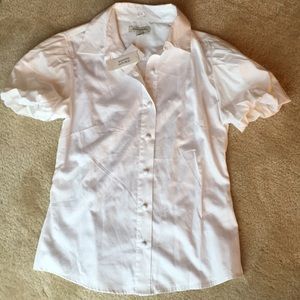 NWT white Banana Republic button down. Size Sm.