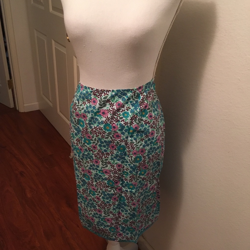 Sweet skirt size M never work 100%cotton
