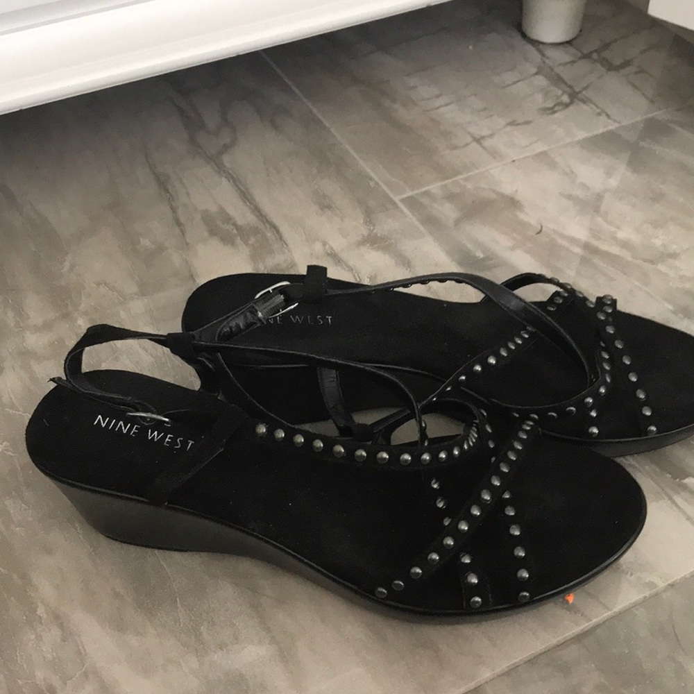 Nine West strappy sandals cute studs