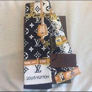 Louis Vuitton bandeau scarf