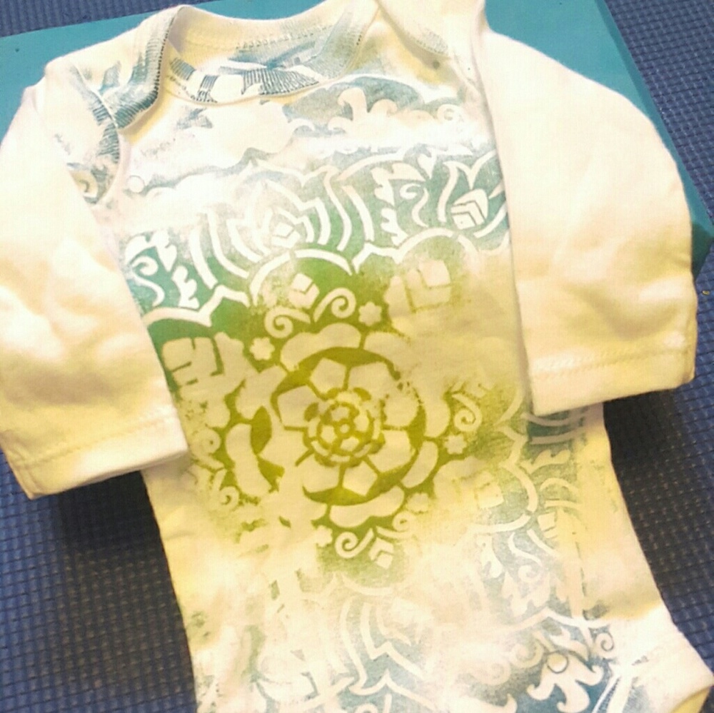 Handmade. ♡ Newborn onesie. Yogababy. 🕉