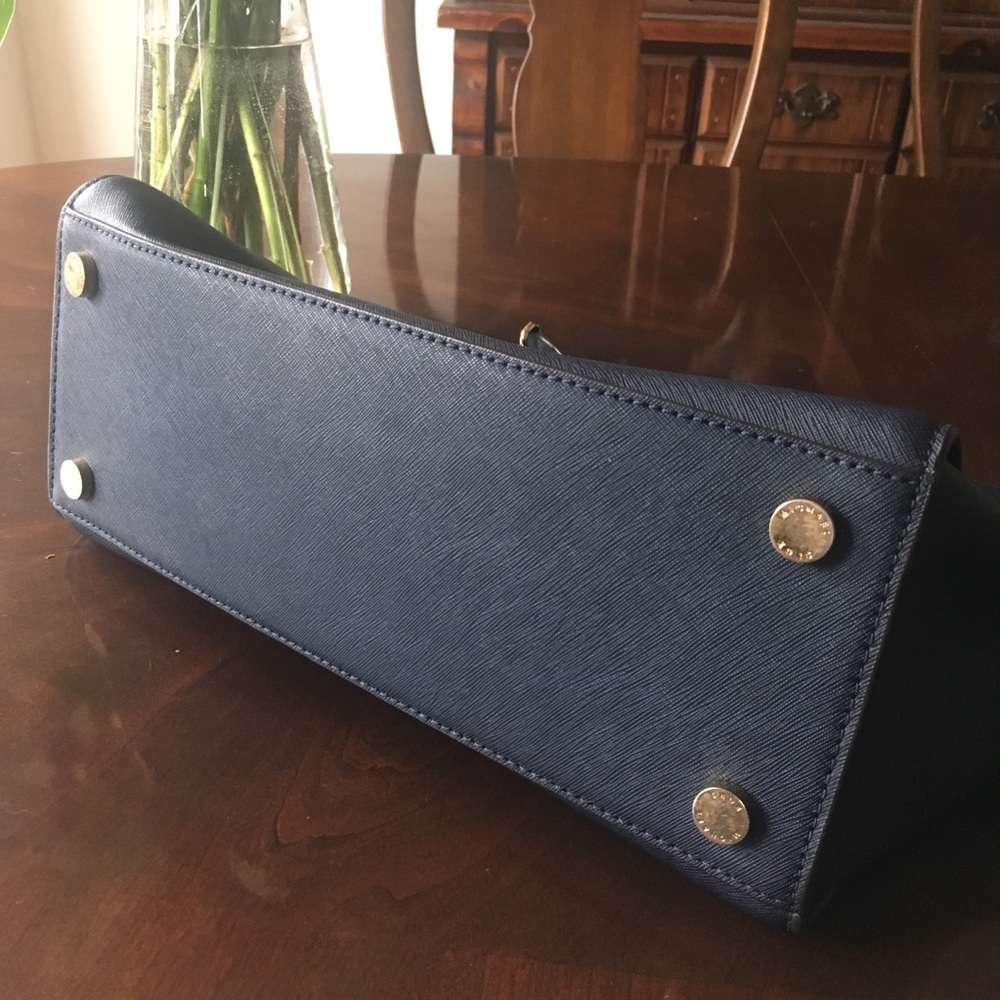 Michael Kors Navy Selma Satchel/Crossbody Purse - Picture 7 of 10