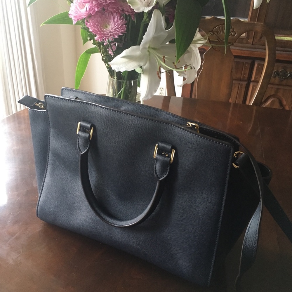 Michael Kors Navy Selma Satchel/Crossbody Purse - Picture 9 of 10