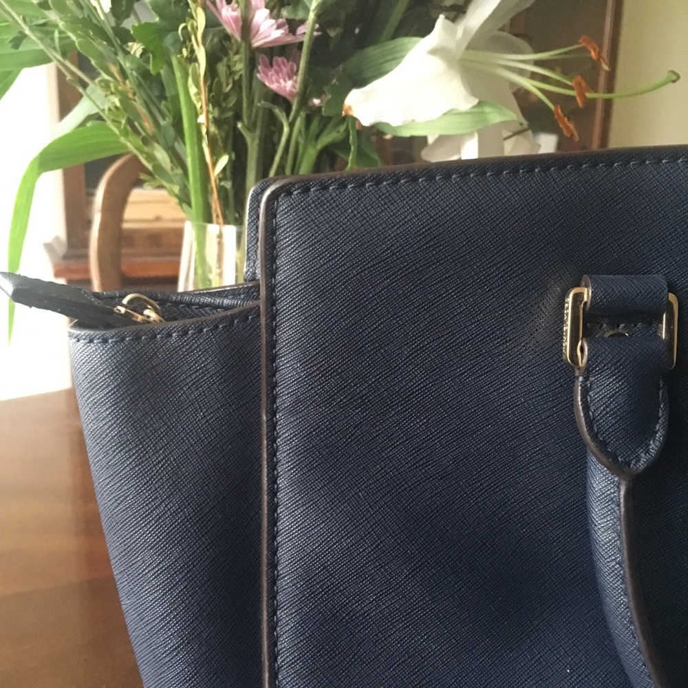 Michael Kors Navy Selma Satchel/Crossbody Purse - Picture 6 of 10