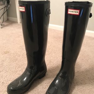 hunter boots with adjustable strap