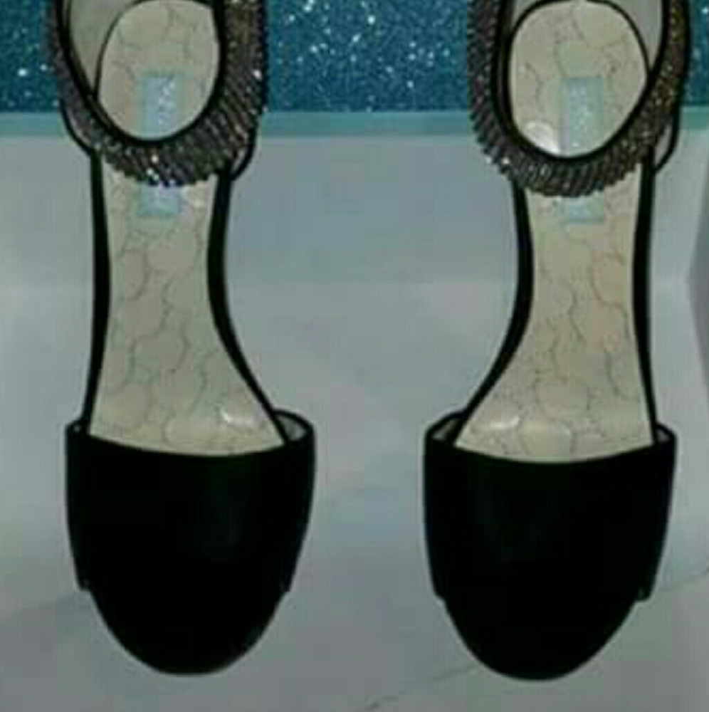 Betsy Johnson black satin heels