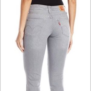 Levi’s Mid Rise Skinny - Lightning Trail. HOT