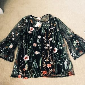 Floral Top, NEVER WORN BEFORE