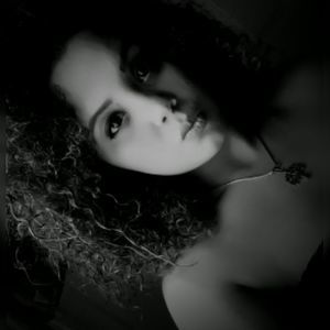 Meet your Posher, Thais