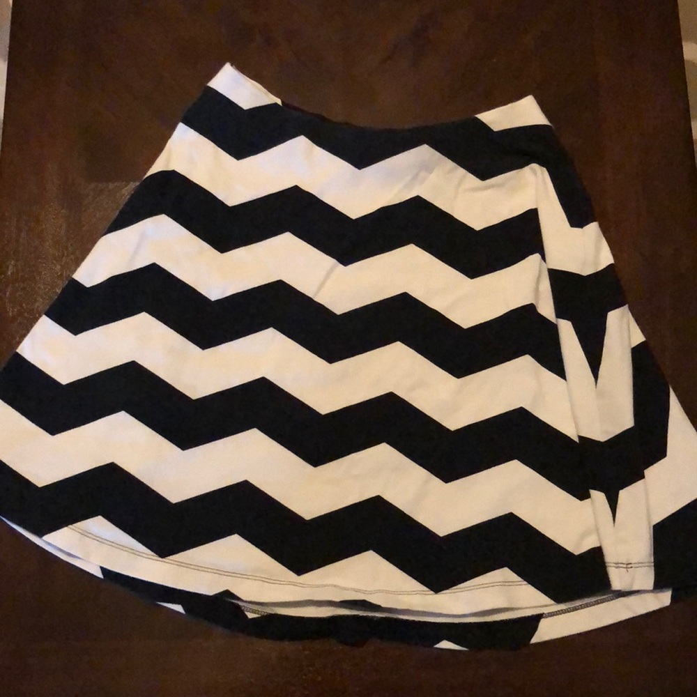 Women’s Express Chevron Skirt