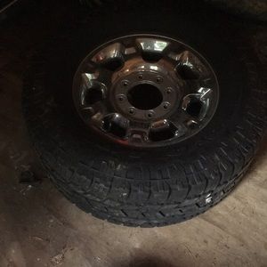 8 truck tires