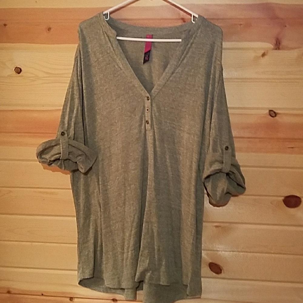 Long sleeve top size 4x