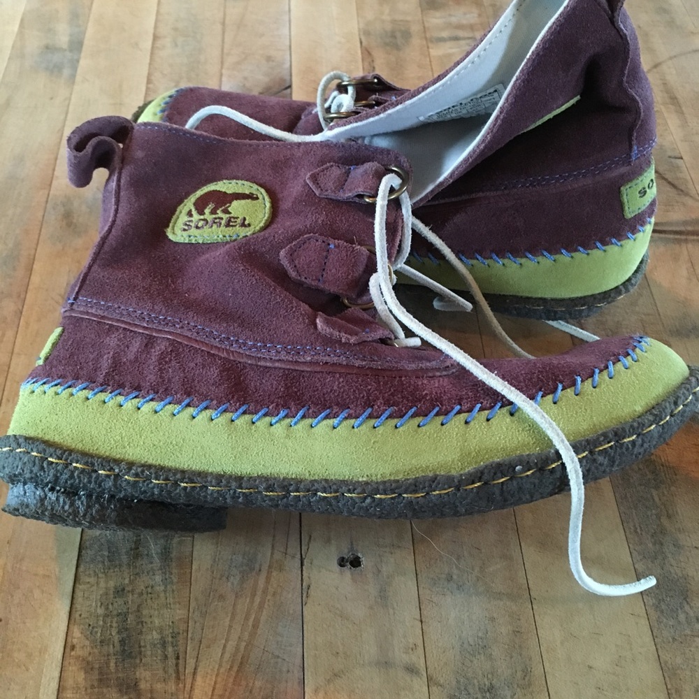 Sorel Purple Suede Boots Women's Size 7.5-8