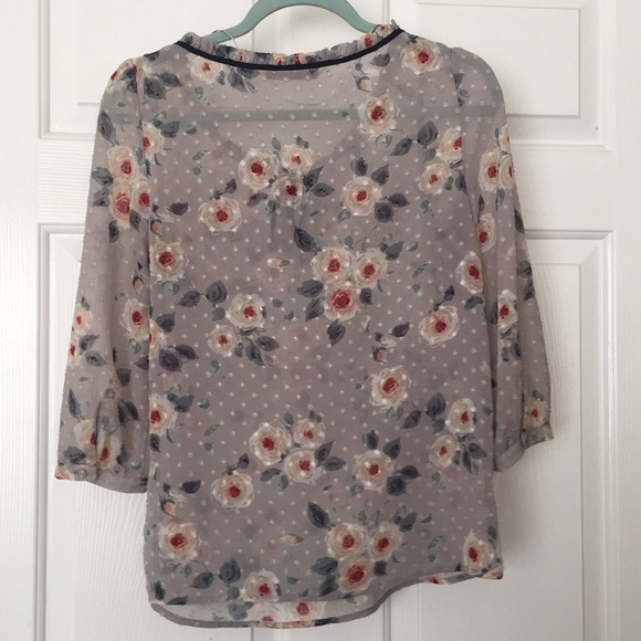 Sold NWT Blue flowers top - Picture 2 of 3