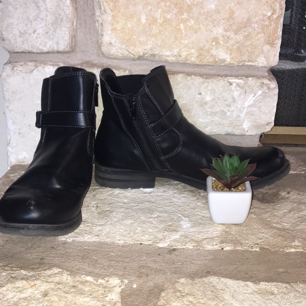 Natural Soul Booties by Naturalizer