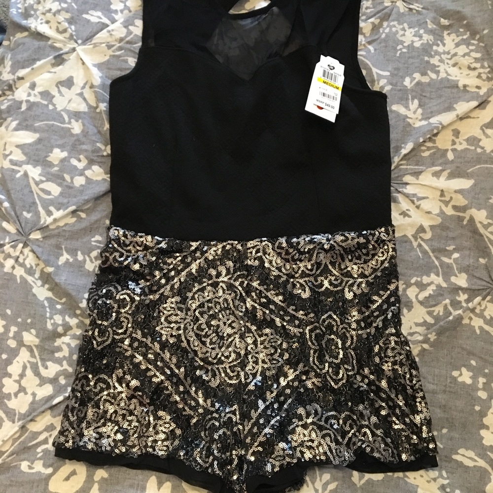 NWT MED ROMPER