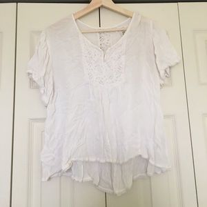 CUTE white top with detail!