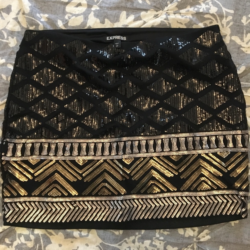 SEQUINED MINI SKIRT