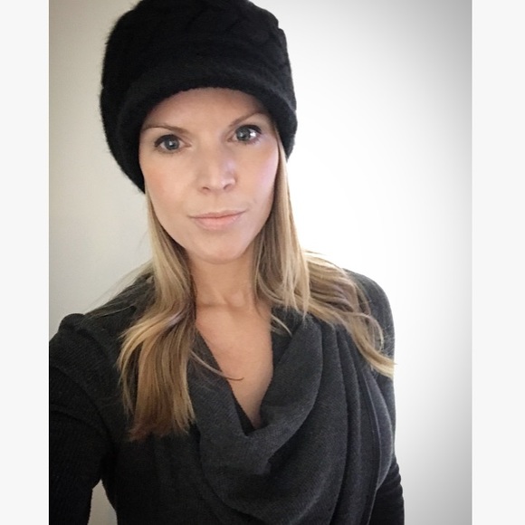 NWT Knit Bill Hat Cap Black - Picture 2 of 4