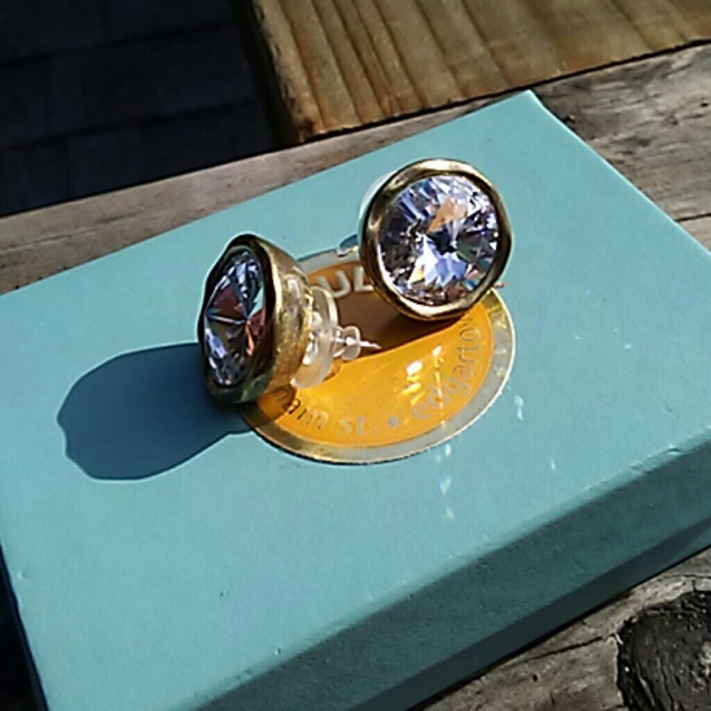 Avant Garde white topaz stud earrings