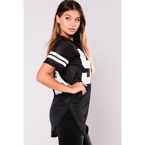 Holly Hustle Tunic 💯 - Picture 2 of 4