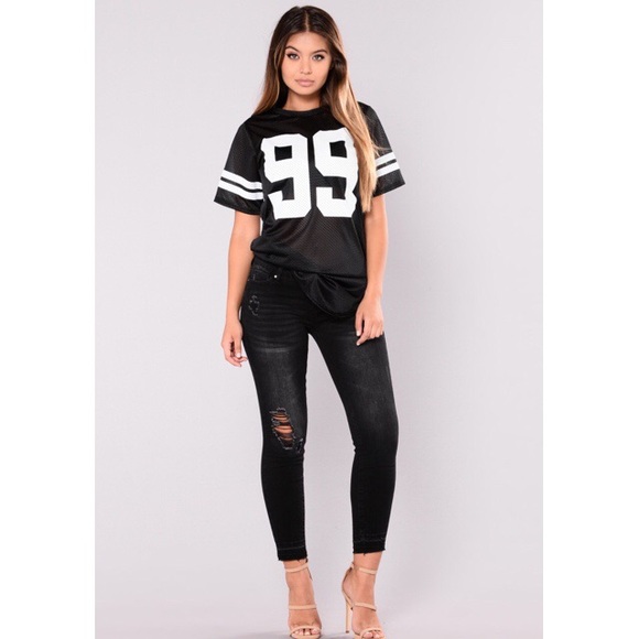 Holly Hustle Tunic 💯 - Picture 3 of 4