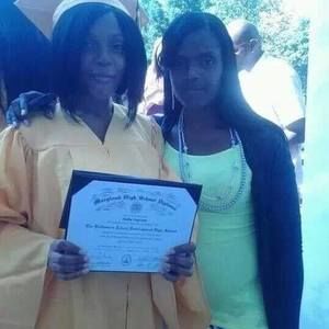 Meet your Posher, Dee