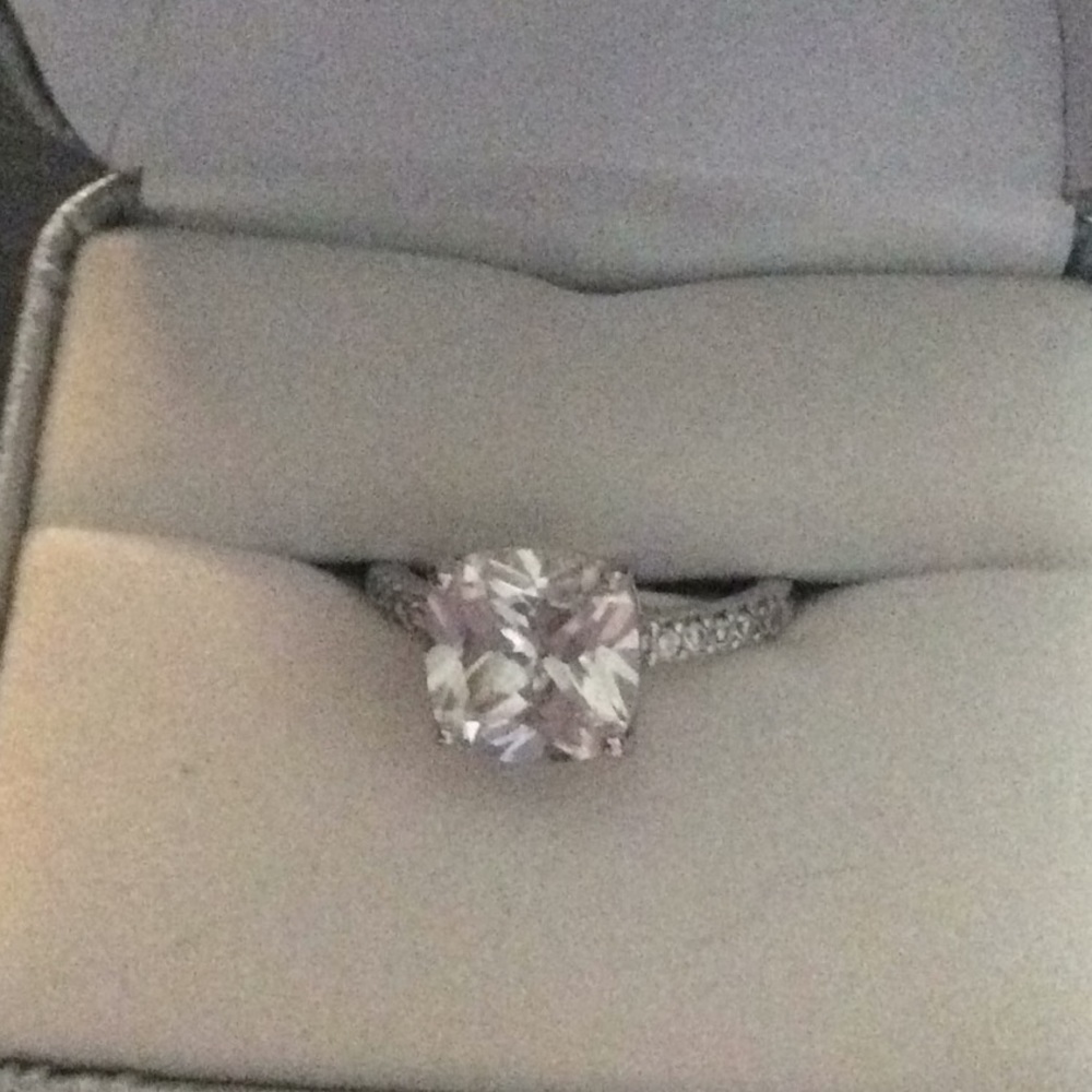 Dazzling Sterling Silver Ring new 7
