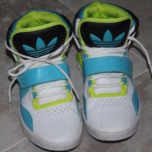 Adidas high top sneaker very good condition 7