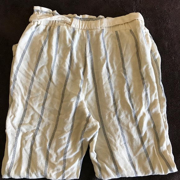 H&M linen stripped slacks - Picture 3 of 8